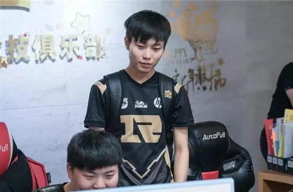 速的攻守转 速的攻守转